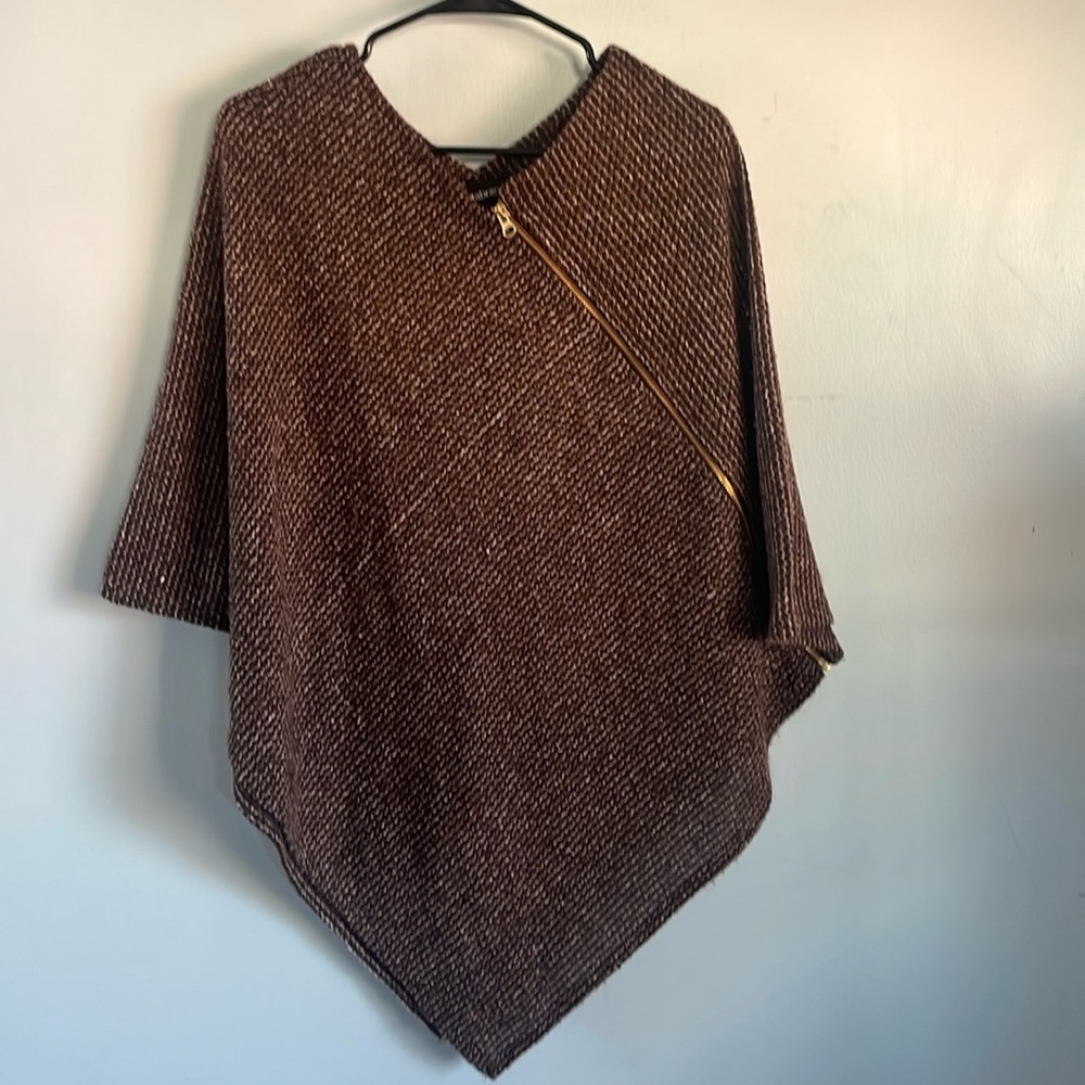 Betabrand Poncho with front zip and interior pocket